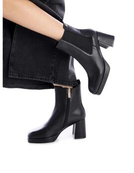 Botines Carmela chelsea tacon negro mujer