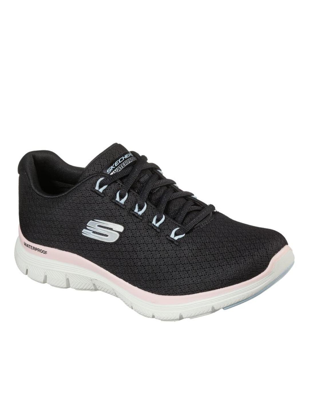 Deportiva Skechers Waterproof negro