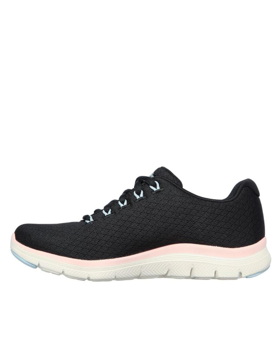 Deportiva Skechers Waterproof negro