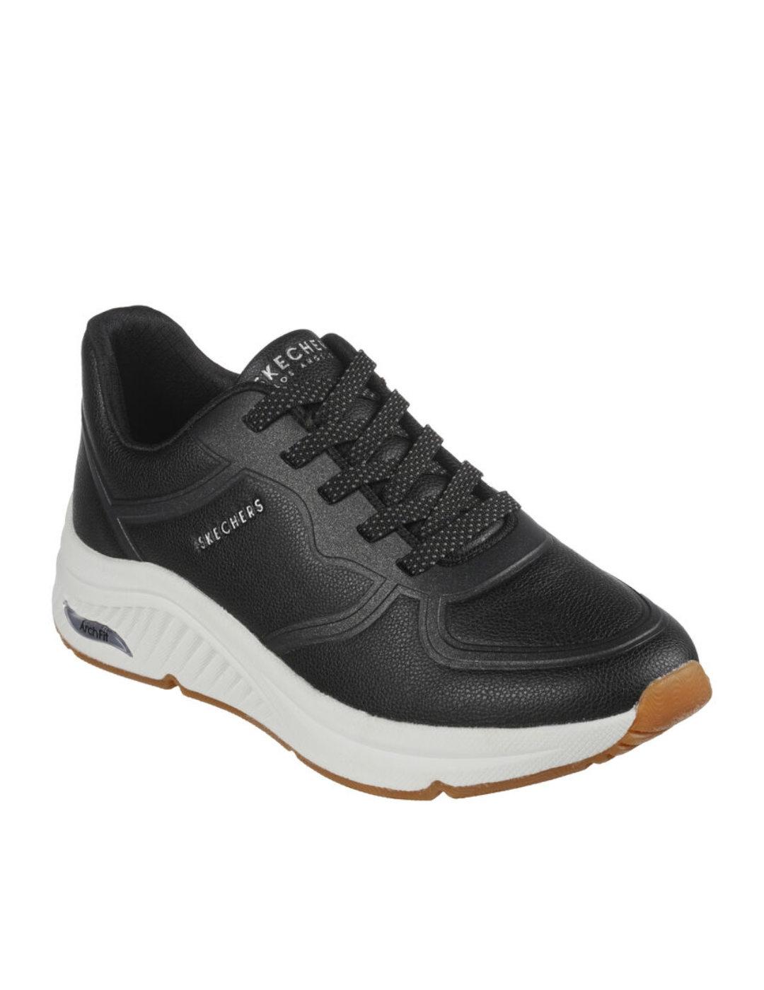 Deportiva Skechers negras Arch Fit Miles