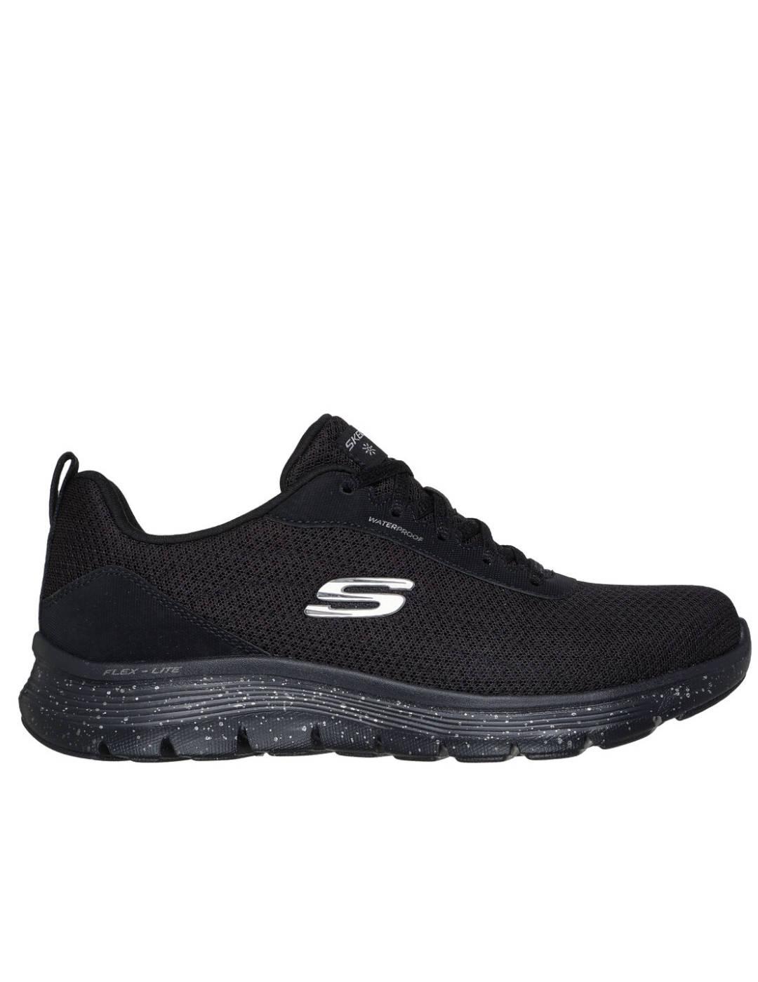 Deportiva Skechers negra waterproof 150213