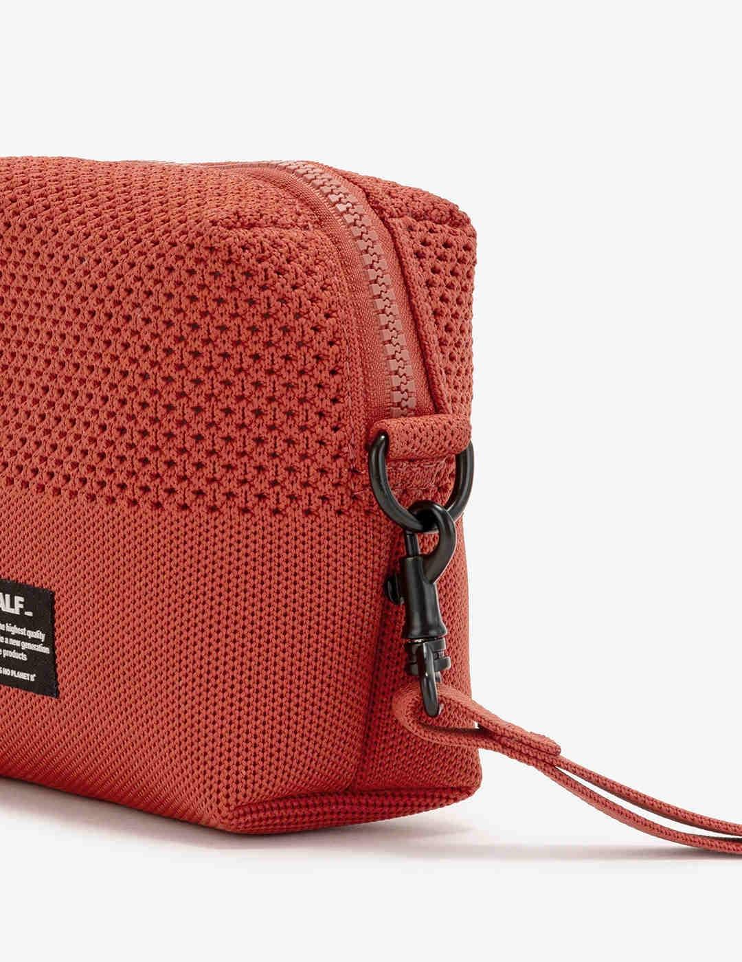 Bolso Ecoalf Clutch Tika coral mujer 