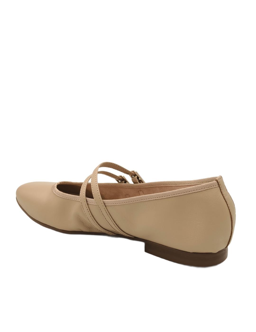 Bailarina Bryan tierra merceditas mujer