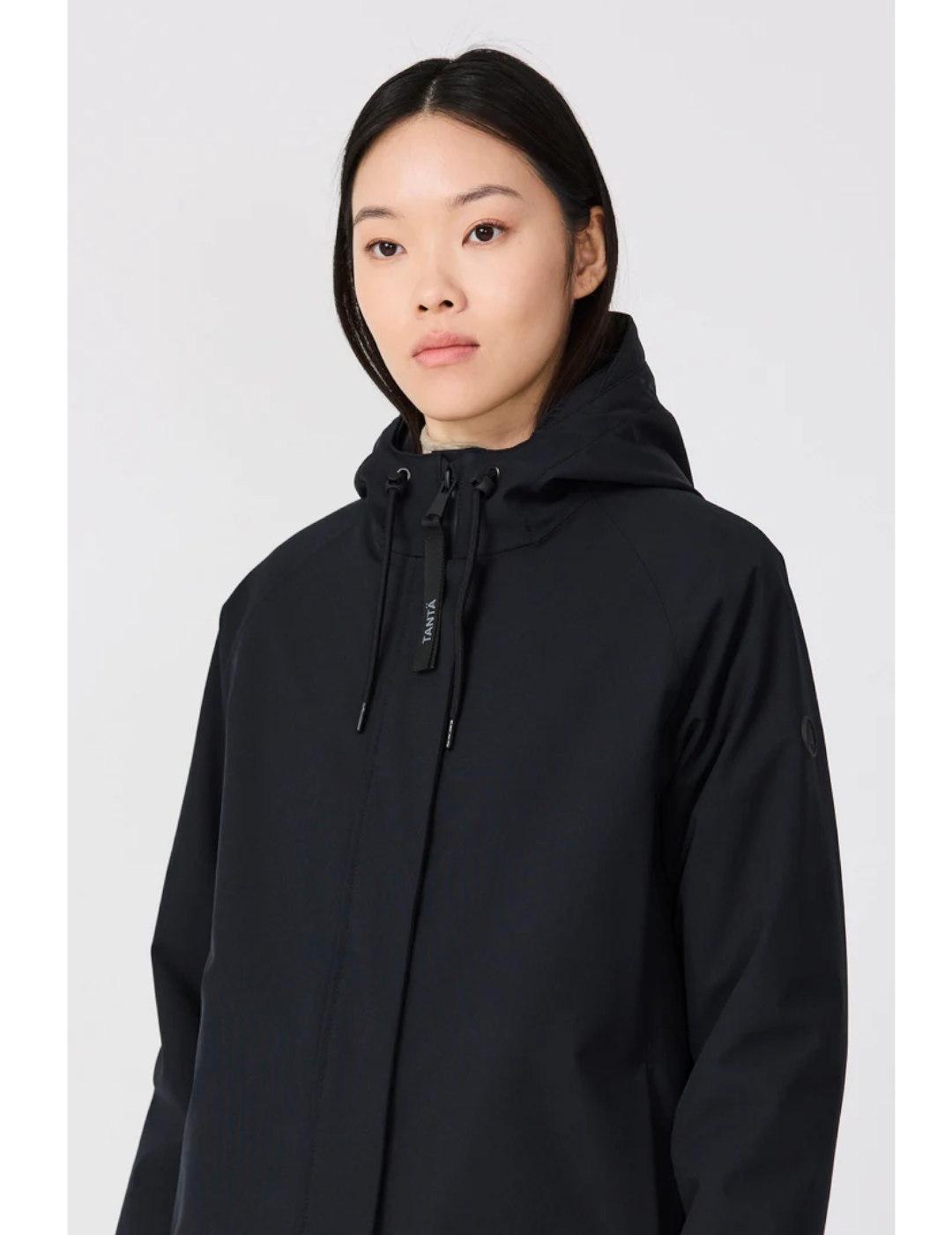 Abrigo TANTÄ Oluja en negro para mujer 