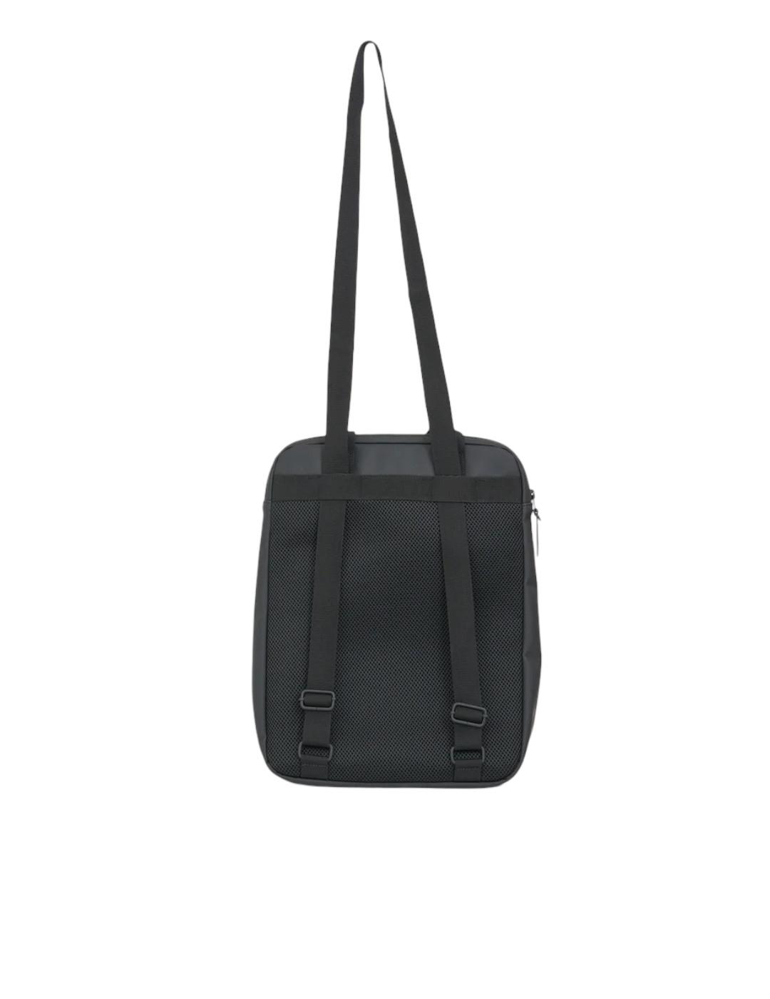 Mochila TANTÄ bubutsa en negro