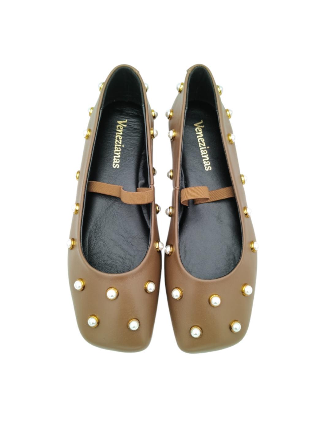 Bailarina Venezianas con perlas en marron