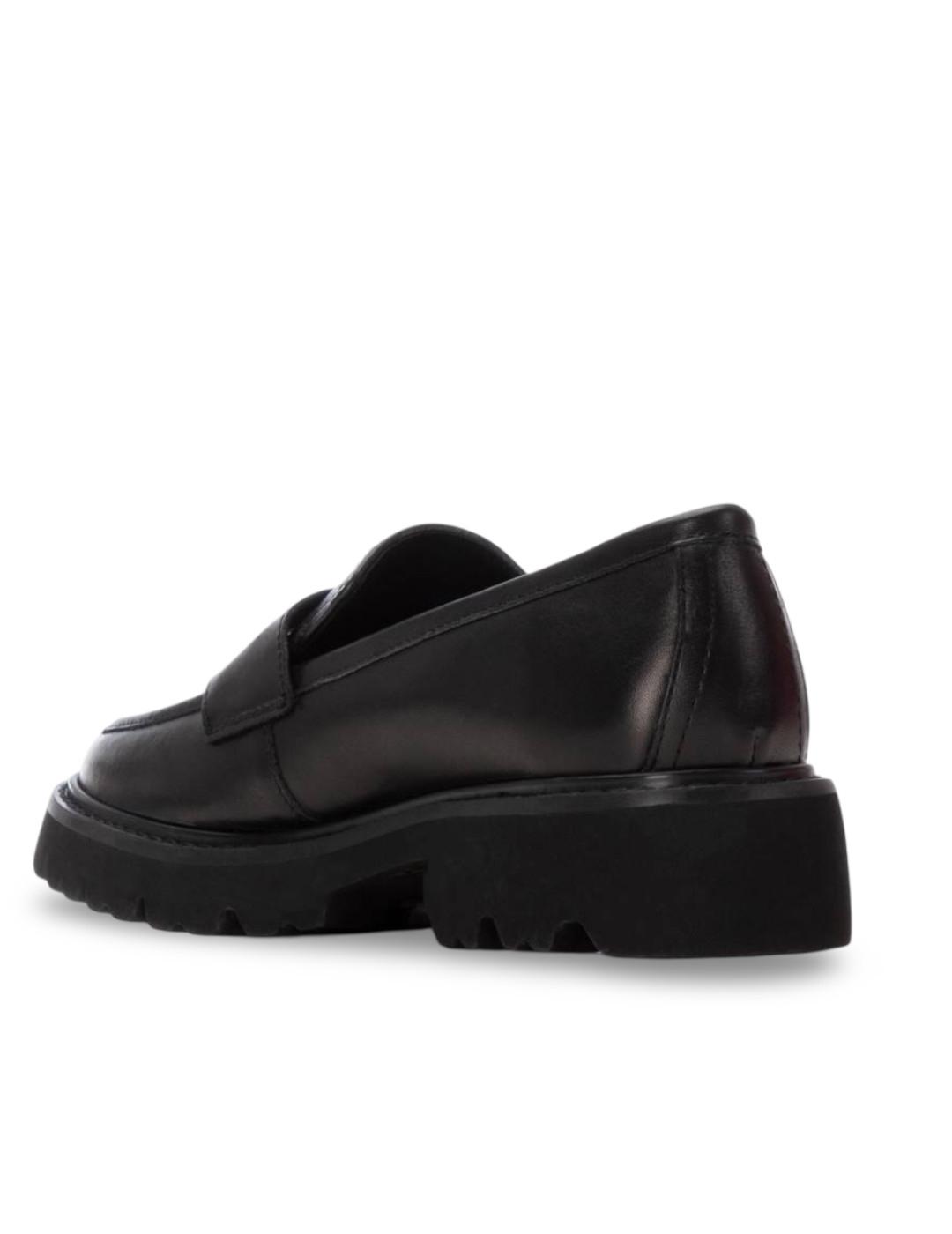 Mocasines Carmela en negro 162545 mujer